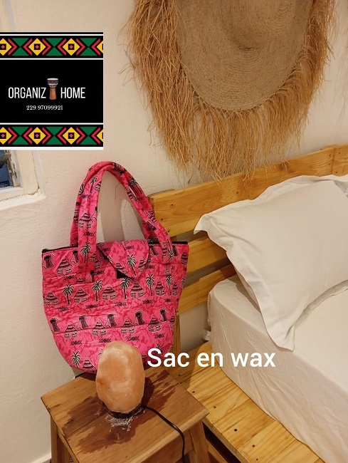 Sac à bandoulière rose multifonctionnel