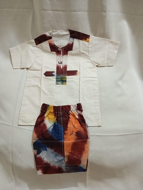 Tenue à imprimé africain pour garçon