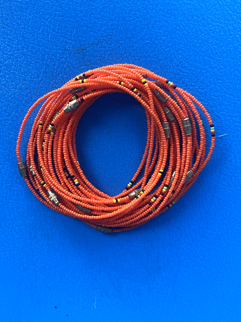 Bracelet africain en petites perles