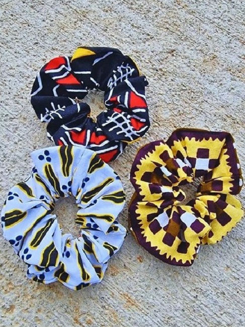 Chouchou multicolore en tissu Wax