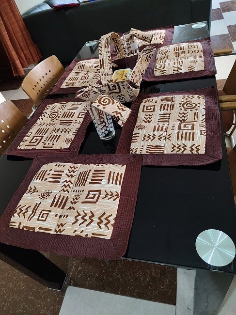 Set de Table + Serviettes + Corbeilles à Pain
