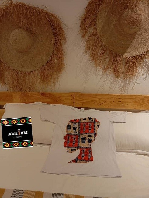 T-shirt blanc customisé avec tissu wax