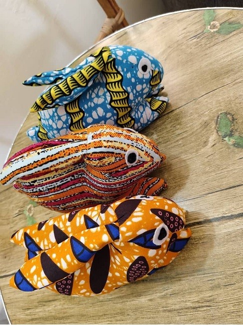 Peluche africaine lapin en tissu wax