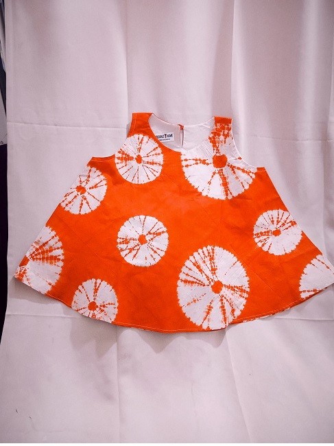 Haut femme à motif en batik sans manches